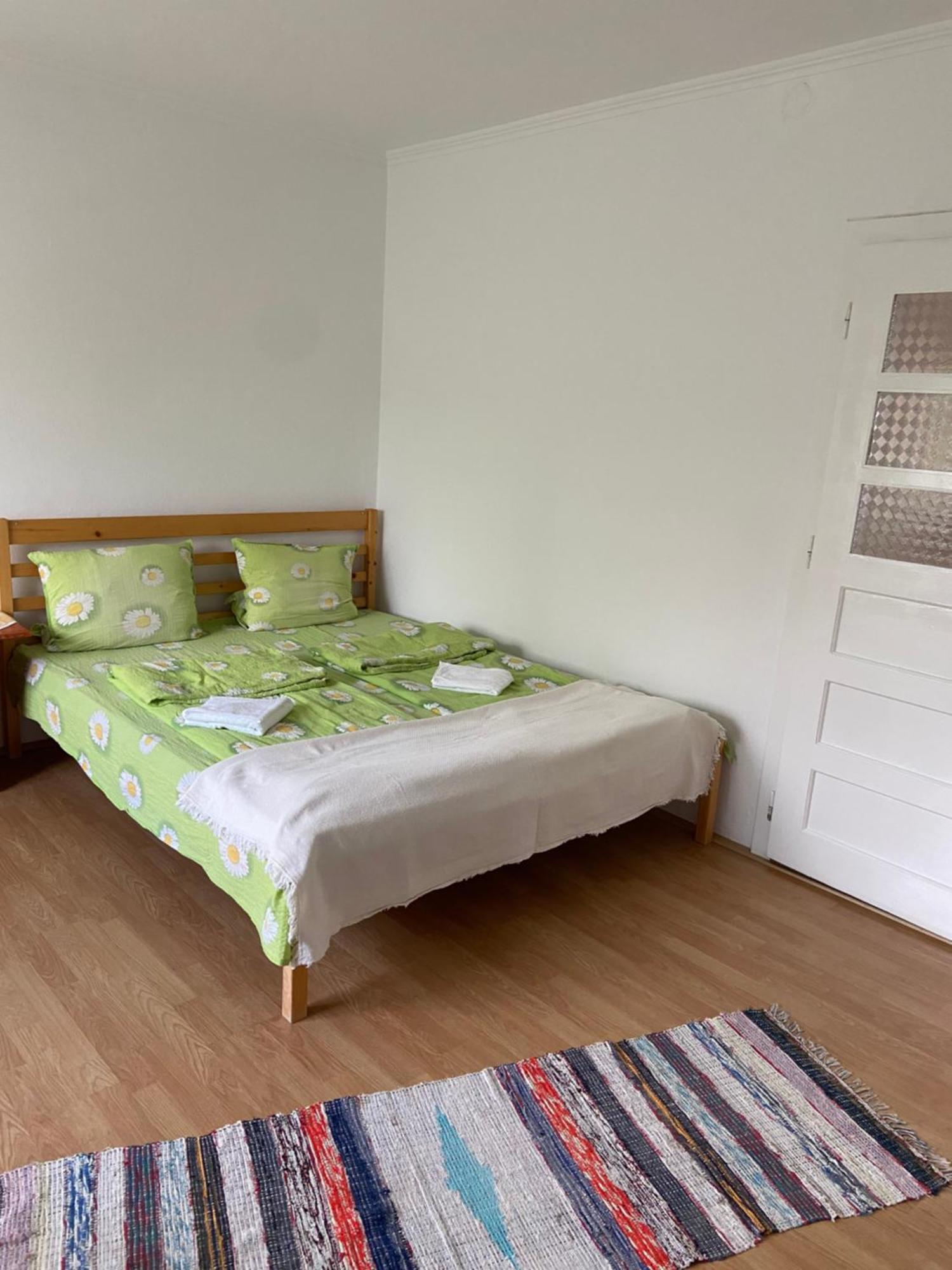 Balazs Vendeghaz Aparthotel Lupeni  Exterior photo